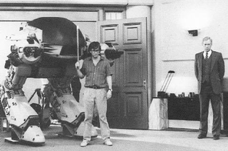 Illustration for article titled Behind-the-scenes RoboCop photos show off the goofier side of dystopian Detroit